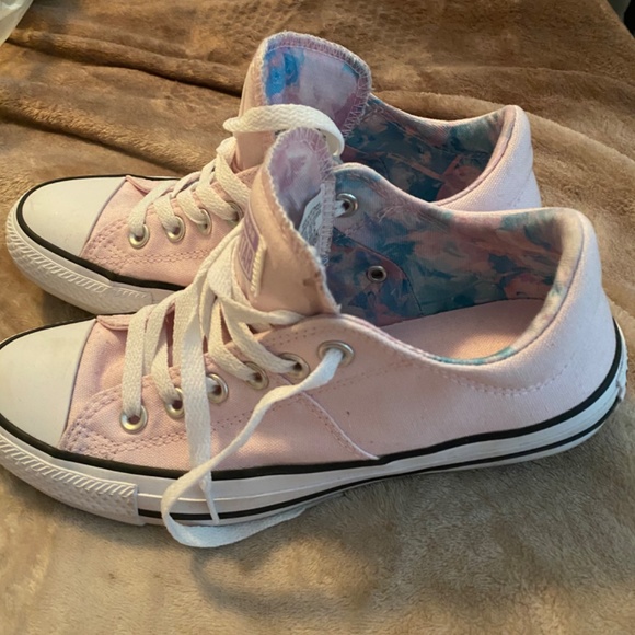 Converse - Picture 3 of 3